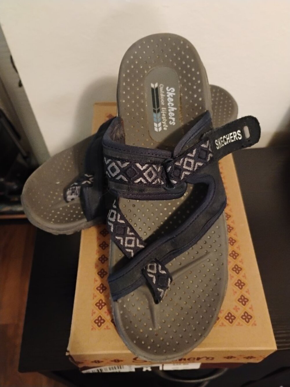 Skechers Outdoor Lifestyle Women's Reggae-Trailway Sandal - Navy/Gray - Size 8